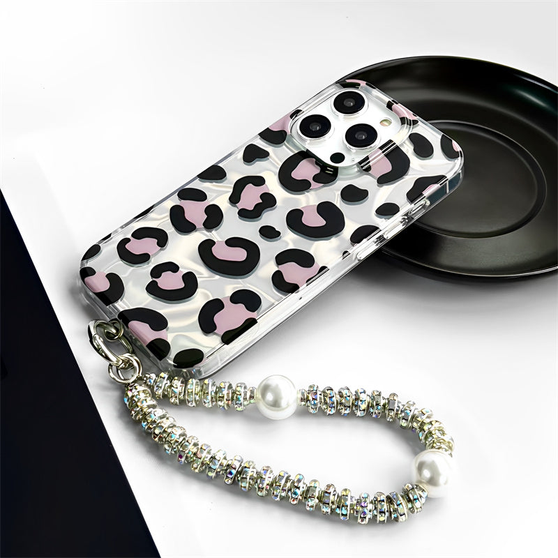 Classy Contrasting Leopard iPhone Case